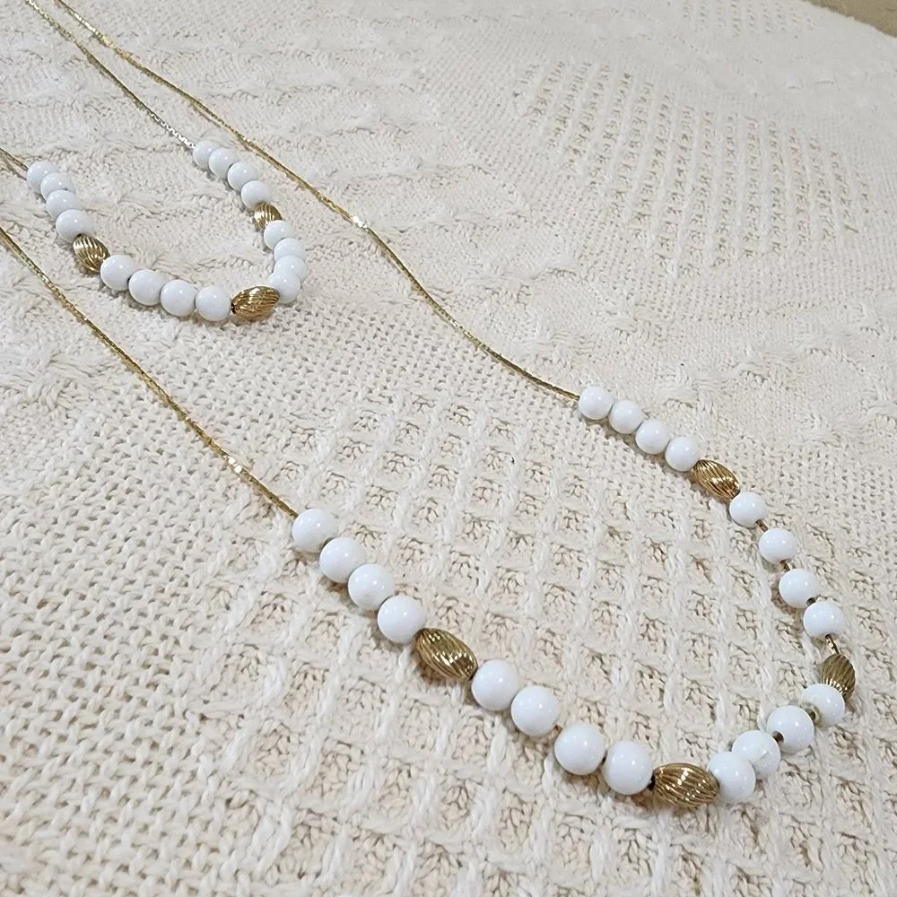 MCM 2 x Vintage Floating Round White and Spiral Gold Bead Gold Chain Necklace